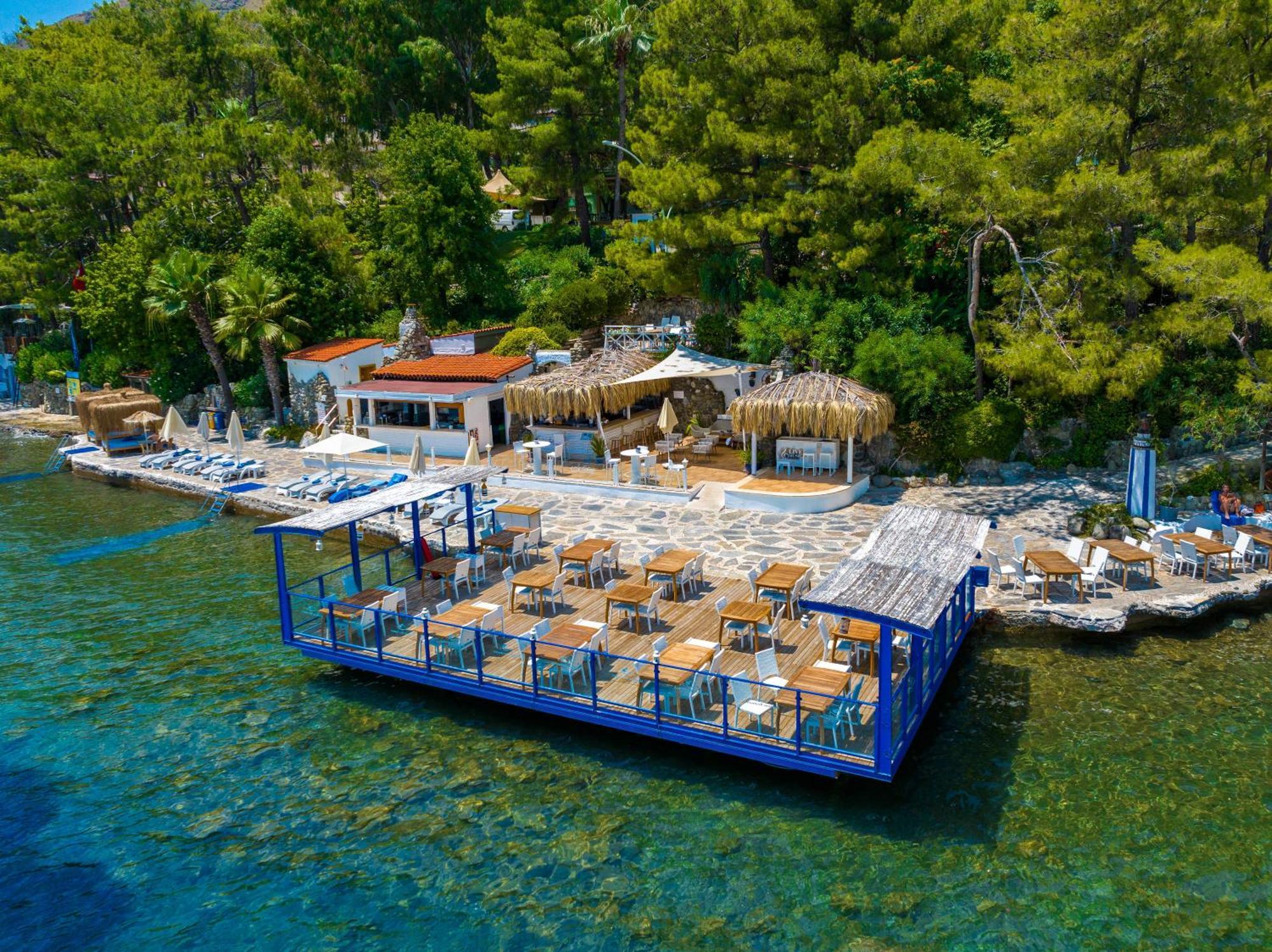 Labranda Mares Marmaris Hotel Ngoại thất bức ảnh The floating restaurant "The Pier"