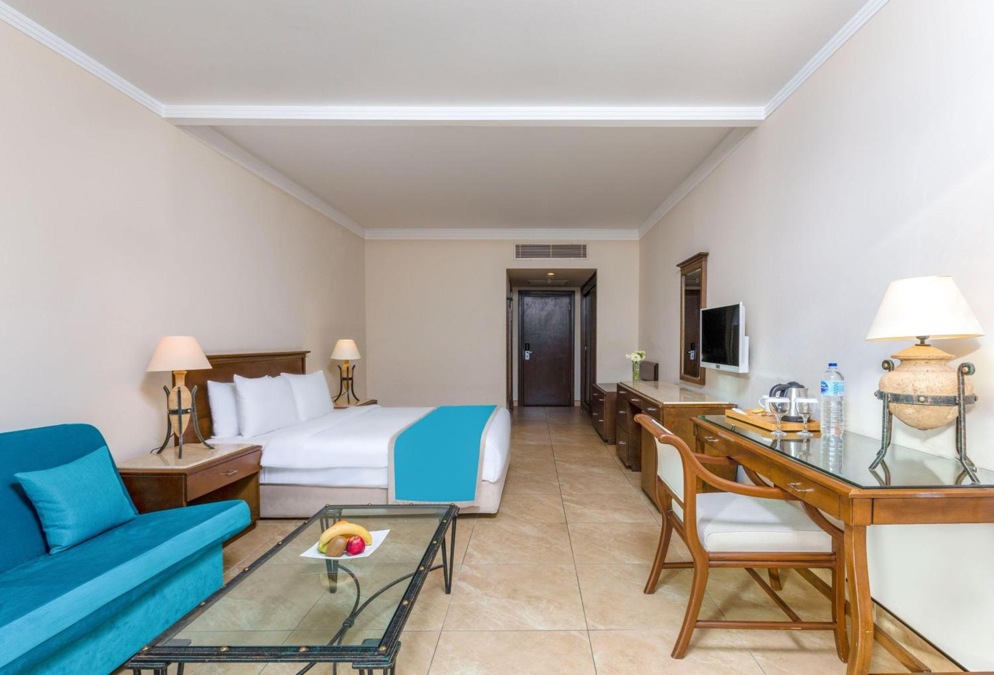 Labranda Mares Marmaris Hotel Ngoại thất bức ảnh A room at the hotel