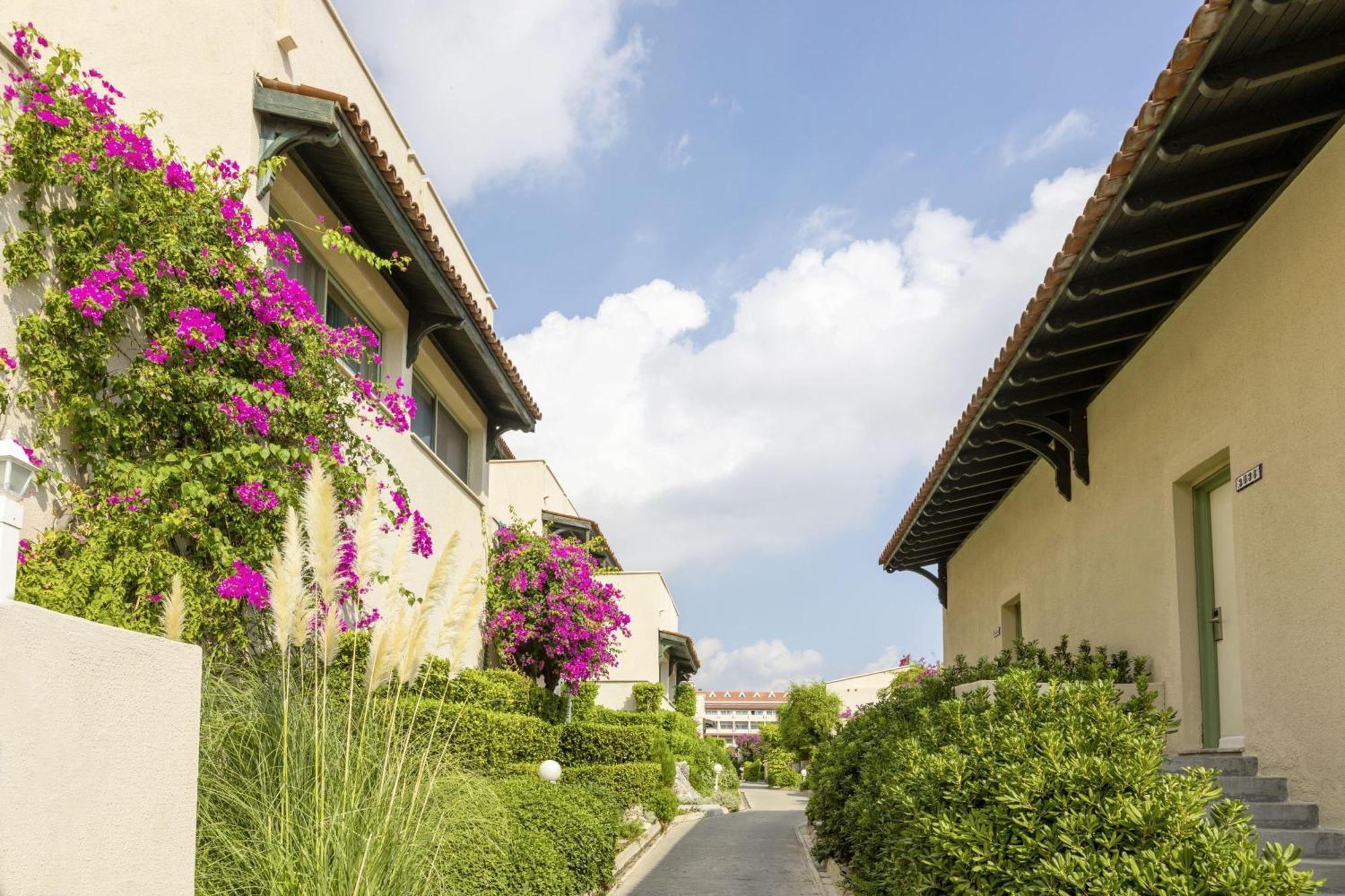 Labranda Mares Marmaris Hotel Ngoại thất bức ảnh Residential neighborhood